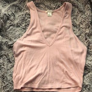 V-neck ribbed crop top